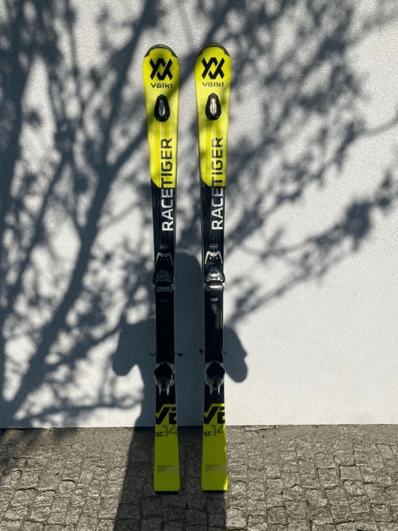 obraz_2026-05-18_005836446 Völkl Racetiger 165 cm | Carver Race Piste | Promień 14 m
