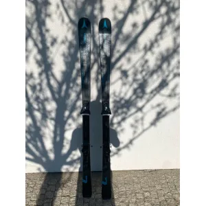 Atomic Redster TI Revoshock 176 cm | Carver Piste | Promień 15,5 m